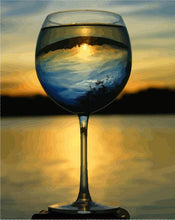 Laden Sie das Bild in den Galerie-Viewer, Malen nach Zahlen fŸr Erwachsene |ÊGlas Wein und mit Aussicht auf den Horizont | Figured&#39;Art