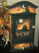 Laden Sie das Bild in den Galerie-Viewer, Malen nach Zahlen fŸr Erwachsene |ÊHalloween Schrank | Figured&#39;Art