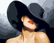 Laden Sie das Bild in den Galerie-Viewer, Malen nach Zahlen für Erwachsene | Frau mit schwarzem Hut | Figured&#39;Art