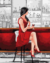 Laden Sie das Bild in den Galerie-Viewer, Malen nach Zahlen Figured&#39;Art – Frau in Rot mit Weinglas