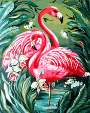 Laden Sie das Bild in den Galerie-Viewer, Malen nach Zahlen Figured&#39;Art – Liebenswerte rosa Flamingos und Laub