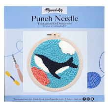 Laden Sie das Bild in den Galerie-Viewer, Punch Needle Orca im Meer