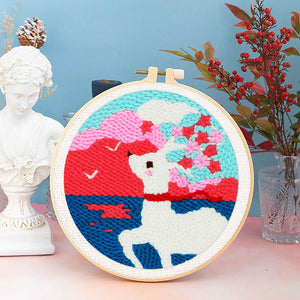 Punch Needle Weißes Reh und Sakura