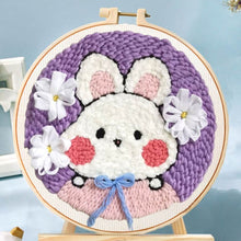 Laden Sie das Bild in den Galerie-Viewer, Punch Needle set Weißes Kaninchen mit Blumen