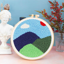 Laden Sie das Bild in den Galerie-Viewer, Punch Needle Berge