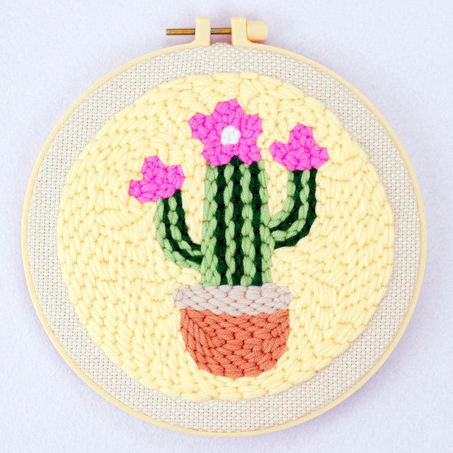 Punch Needle set Kleiner Kaktus in voller Blüte – Figured'Art