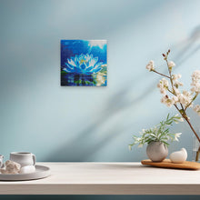 Laden Sie das Bild in den Galerie-Viewer, Mini Diamond Painting 25 x 25 cm - Glänzende Weiße Lotusblume