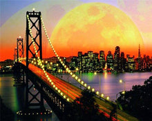 Laden Sie das Bild in den Galerie-Viewer, Diamond Painting – Golden Gate Bridge und Vollmond | Figured&#39;Art