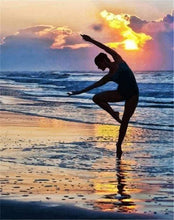 Laden Sie das Bild in den Galerie-Viewer, Malen nach Zahlen fŸr Erwachsene |ÊBallett auf dem Strand | Figured&#39;Art