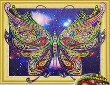 Laden Sie das Bild in den Galerie-Viewer, Diamond Painting, Schmetterling Kaschmir