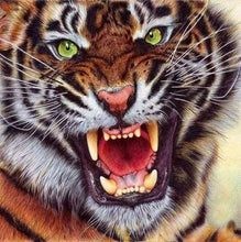 Laden Sie das Bild in den Galerie-Viewer, Diamond Painting, Tigerzähne
