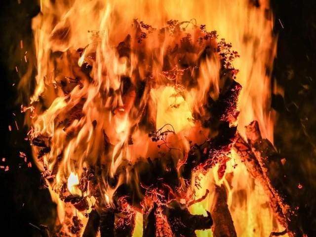 Malen nach Zahlen fŸr Erwachsene |ÊSchimmerndes Feuer | Figured'Art