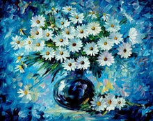 Laden Sie das Bild in den Galerie-Viewer, Malen nach Zahlen fŸr Erwachsene |ÊGänseblümchen und blaue Vase | Figured&#39;Art