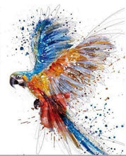 Laden Sie das Bild in den Galerie-Viewer, Malen nach Zahlen fŸr Erwachsene |ÊPapagei in vollem Flug | Figured&#39;Art