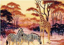 Laden Sie das Bild in den Galerie-Viewer, Malen nach Zahlen fŸr Erwachsene |ÊZebra und Giraffe bei Sonnenuntergang | Figured&#39;Art